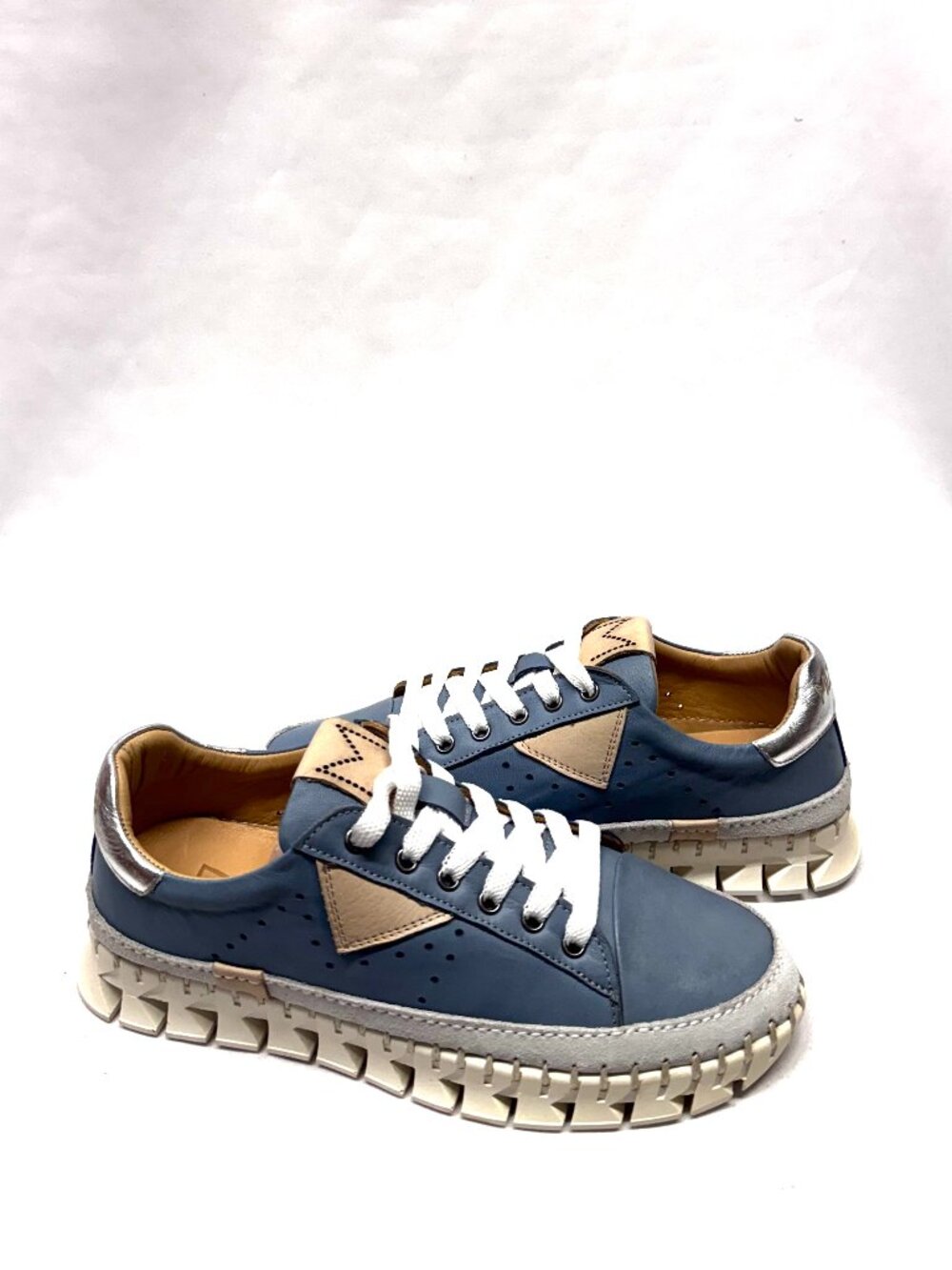 MIZ MOOZ LEATHER CASUAL PLATFORM LACE UP SNEAKERS BLUE / TAN 37EU / 7US S 36